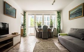 Oomph Warsaw Central Apartment